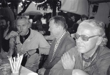 Marcelijus Martinaitis, Antanas Mončys ir Tomas Sakalauskas Paryžiuje 1991 m. AMNM archyvo nuotr.