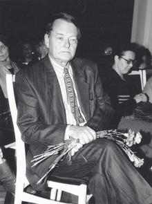 Antanas Mončys Lietuvos meno darbuotojų rūmuose, kur 1989 m. lapkričio 24 d. vyko jo ir sūnaus Jean Christophe kūryos vakaras. Martyno Ambrazo nuotr.